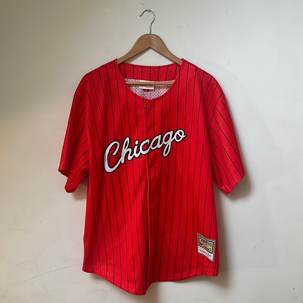 Mitchell & Ness Chicago Bulls Red Baseball Jersey